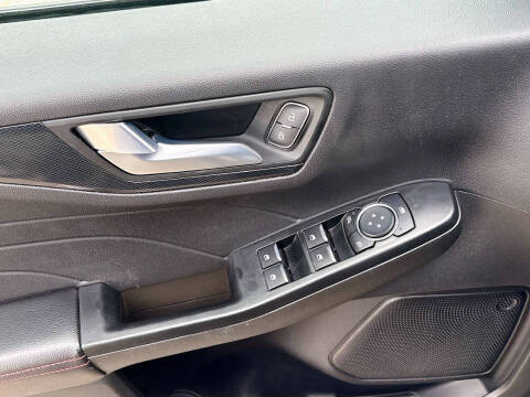 2025 Ford Escape ST-Line