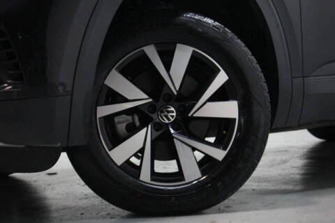 2022 Volkswagen Atlas Cross Sport SE 4Motion