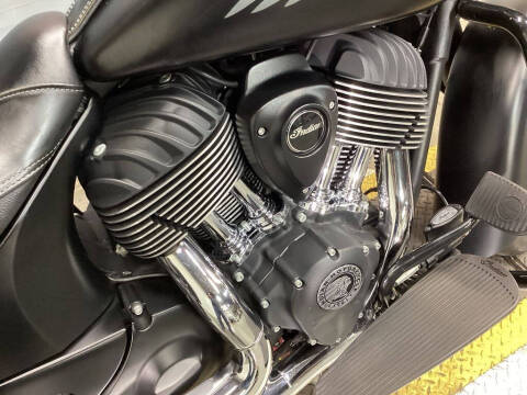 2018 Indian Springfield Dark Horse&#