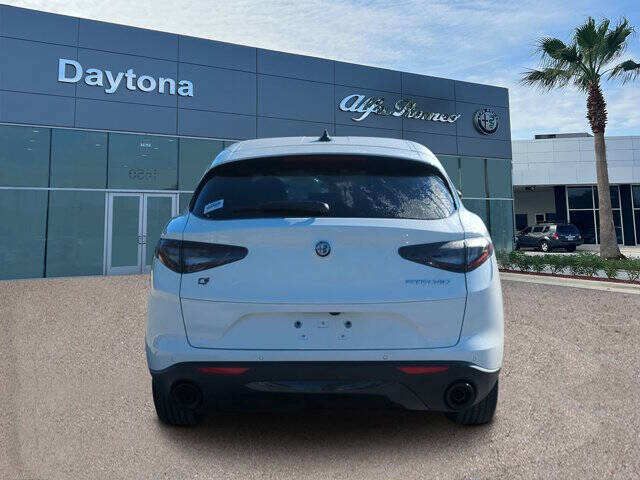 2025 Alfa Romeo Stelvio