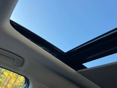 2023 Nissan Pathfinder SV