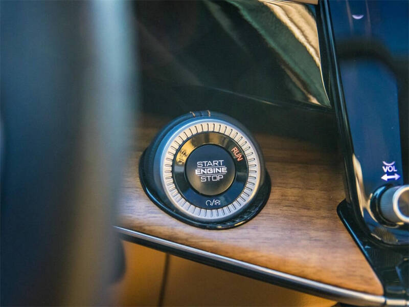 2024 Jeep Grand Wagoneer Series III