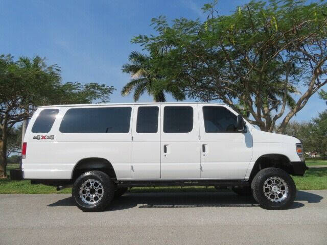 2014 Ford E-Series E-350 SD XLT