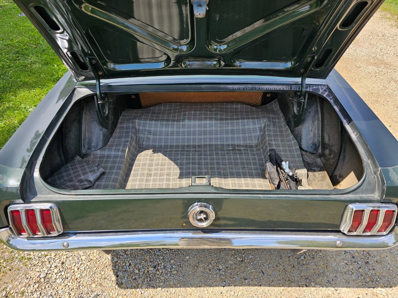 1965 Ford Mustang 184