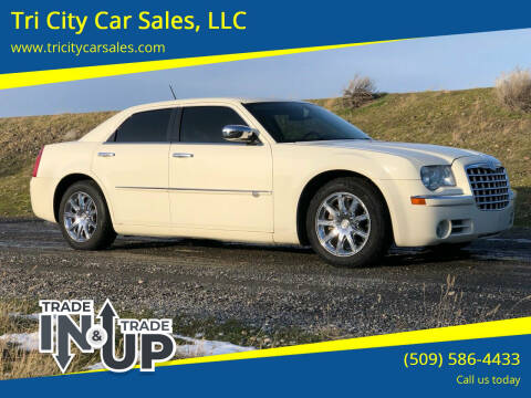 2008 Chrysler 300 for sale at Tri City Car Sales, LLC in Kennewick WA