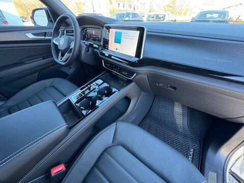 2026 Volkswagen Atlas Cross Sport SEL R-Line Black 4Motion
