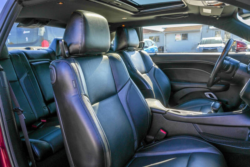 2022 Dodge Challenger SXT