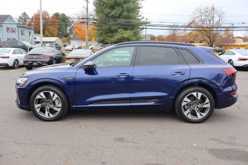 2021 Audi e-tron quattro Premium