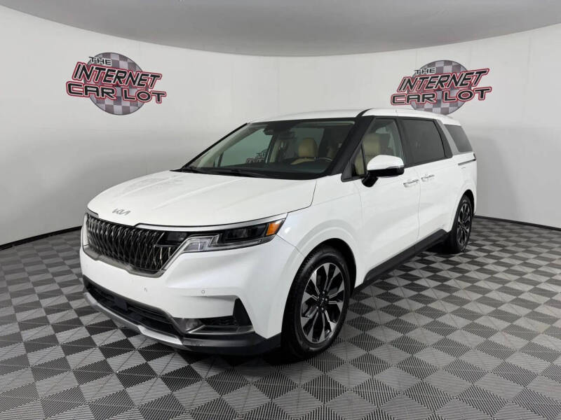 2024 Kia Carnival EX