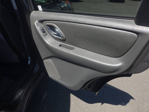 2006 Mazda Tribute s