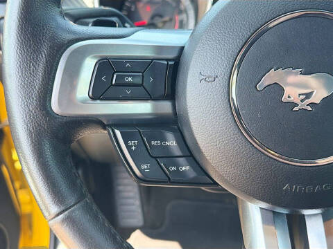 2016 Ford Mustang V6