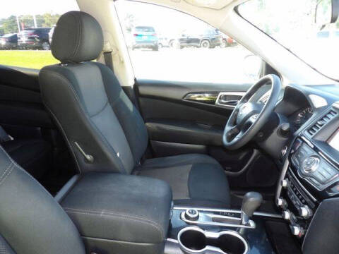 2017 Nissan Pathfinder S