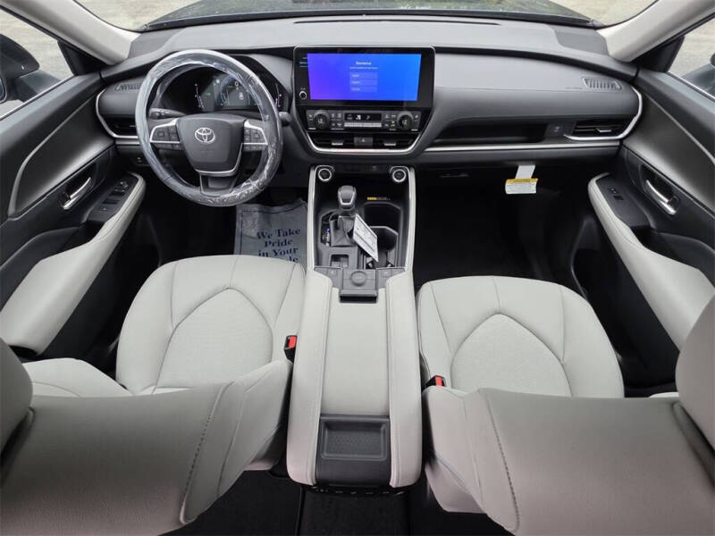 2026 Toyota Grand Highlander Hybrid XLE