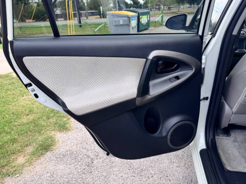 2013 Toyota RAV4 EV