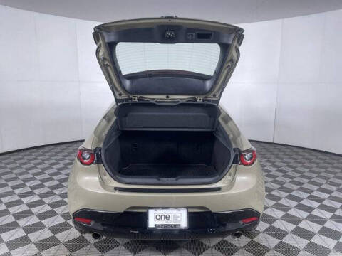 2024 Mazda Mazda3 Hatchback 2.5 Carbon Turbo