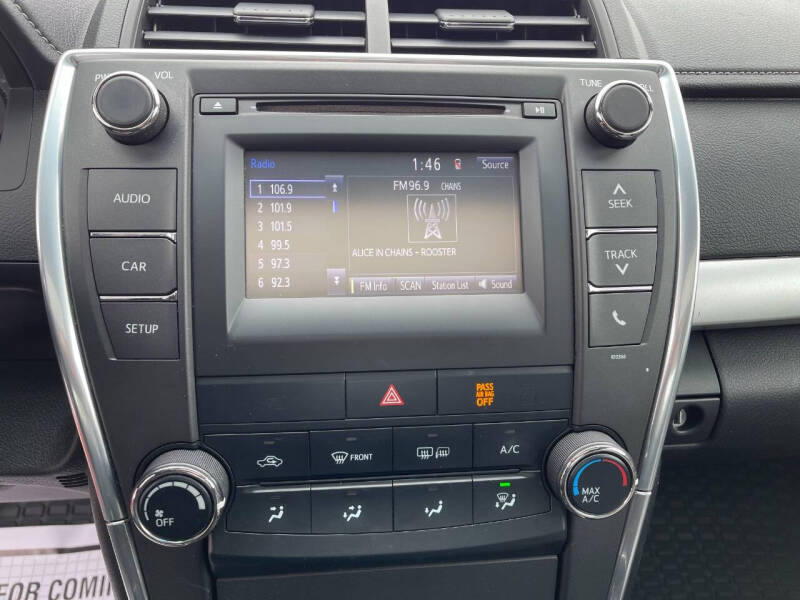 2015 Toyota Camry SE