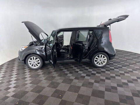 2017 Kia Soul +