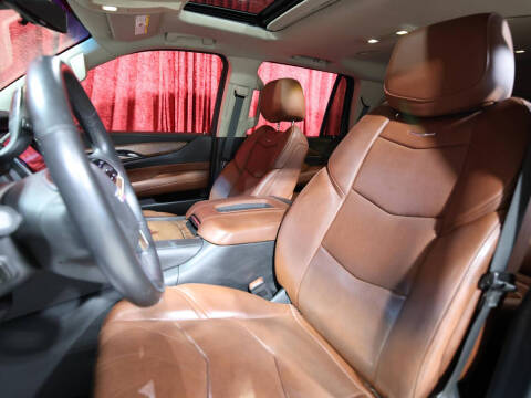 2018 Cadillac Escalade Luxury