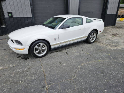 2006 Ford Mustang for sale at Cicon Motors in Ashtabula OH