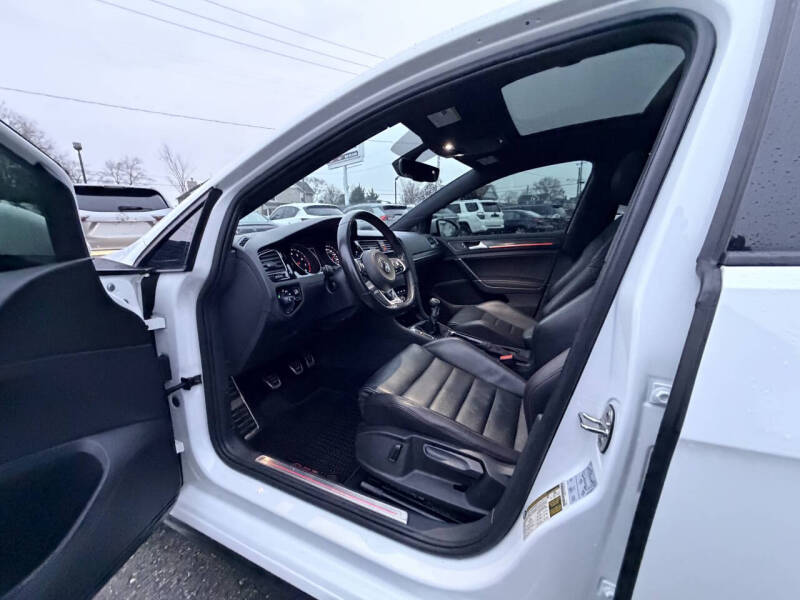 2020 Volkswagen Golf GTI S