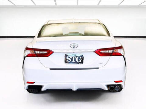 2020 Toyota Camry SE