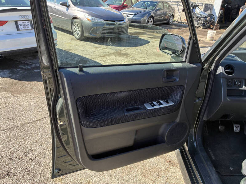 2005 Scion xB