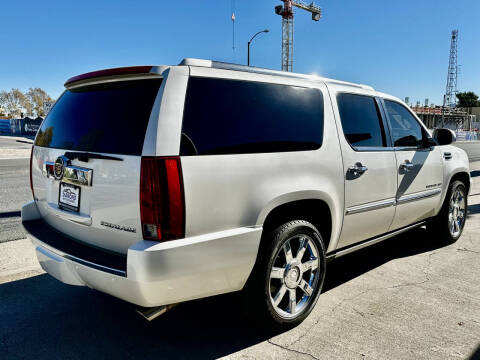 2012 Cadillac Escalade ESV Luxury