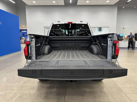 2023 Ford F-150 Lightning XLT