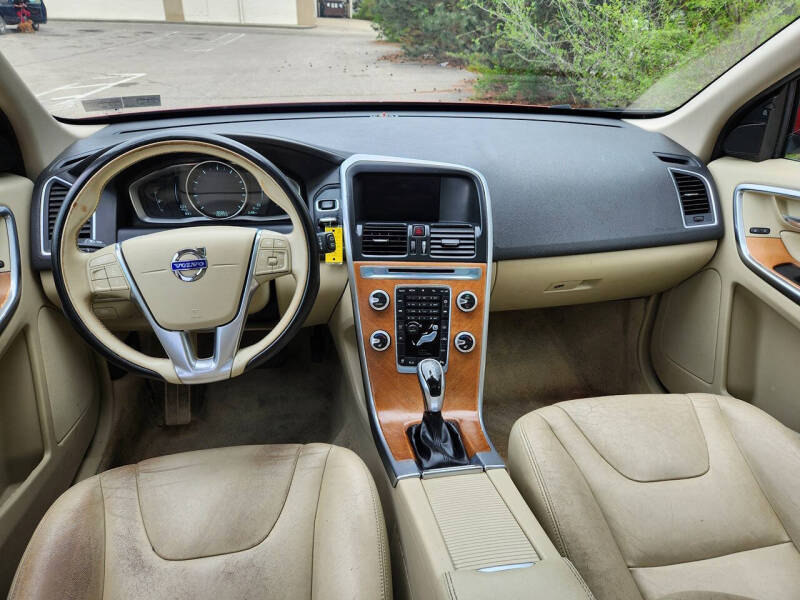 2015 Volvo XC60 T5 Drive-E Premier