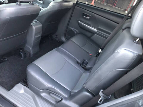 2012 Toyota Prius v Five