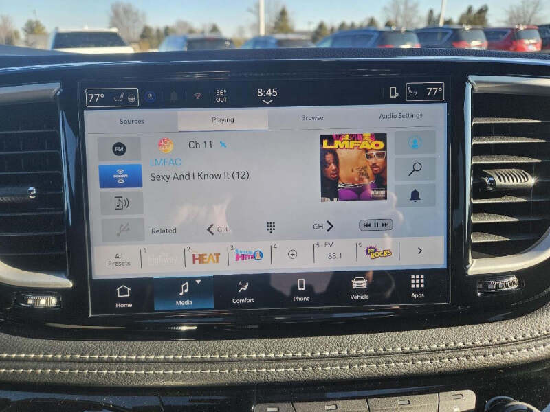 2026 Chrysler Pacifica Select