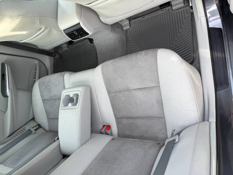 2012 Toyota Camry Hybrid XLE