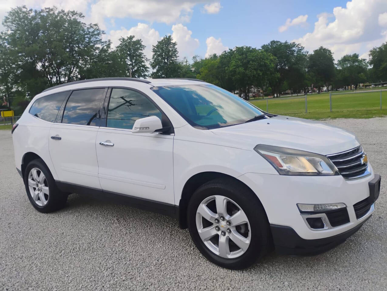 2017 Chevrolet Traverse LT 4dr SUV w/1LT's photo