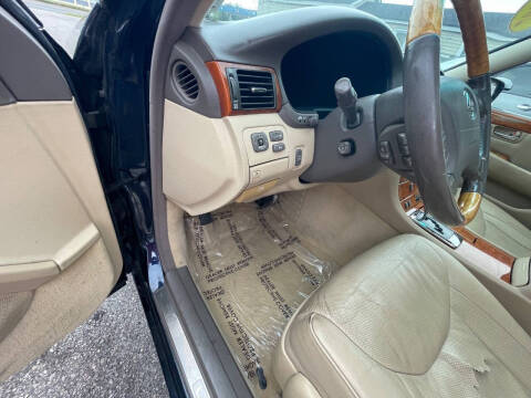 2005 Lexus LS 430