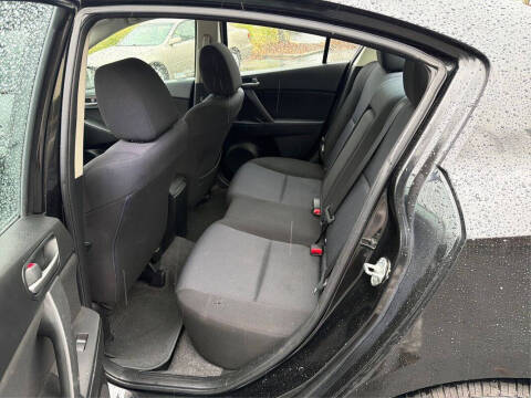 2011 Mazda MAZDA3 i Touring