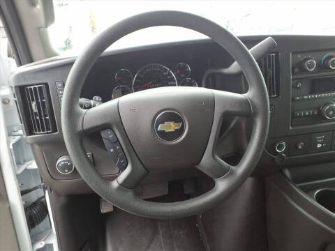 2025 Chevrolet Express 3500