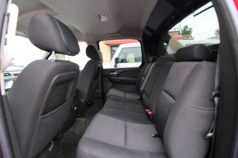 2012 Chevrolet Avalanche LS