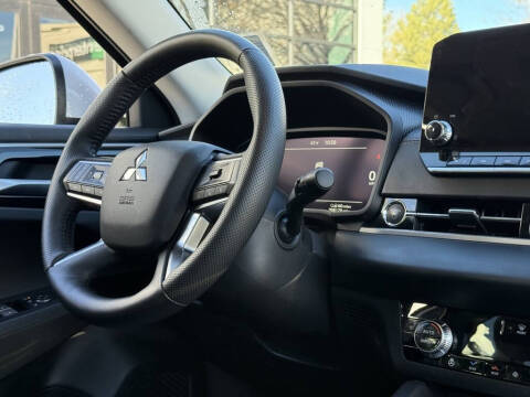 2025 Mitsubishi Outlander PHEV SEL