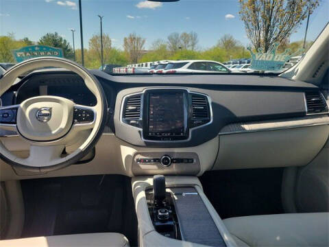 2024 Volvo XC90 B5 Plus Bright Theme