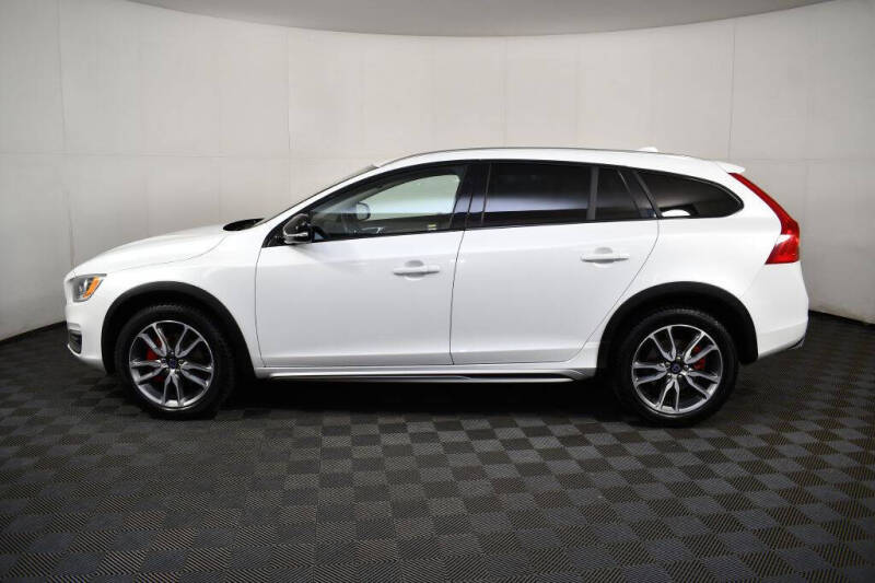 2015 Volvo V60 Cross Country T5