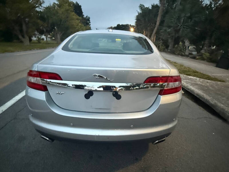 2011 Jaguar XF Premium