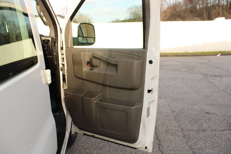 2017 GMC Savana 2500