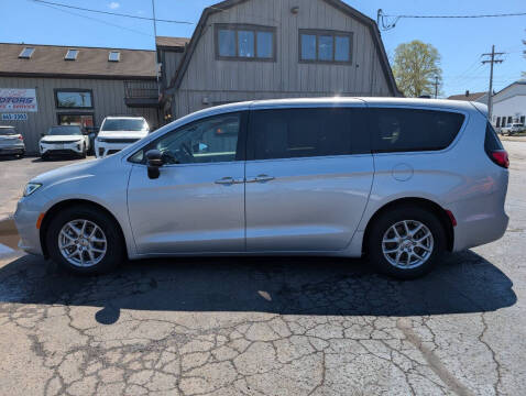2024 Chrysler Pacifica Touring L