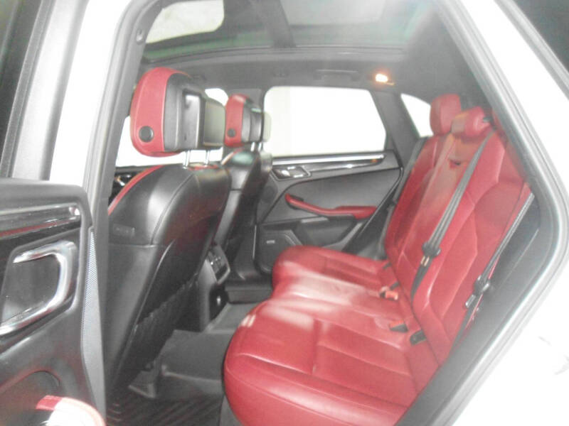 2016 Porsche Macan S