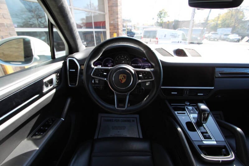 2021 Porsche Cayenne GTS photo 41