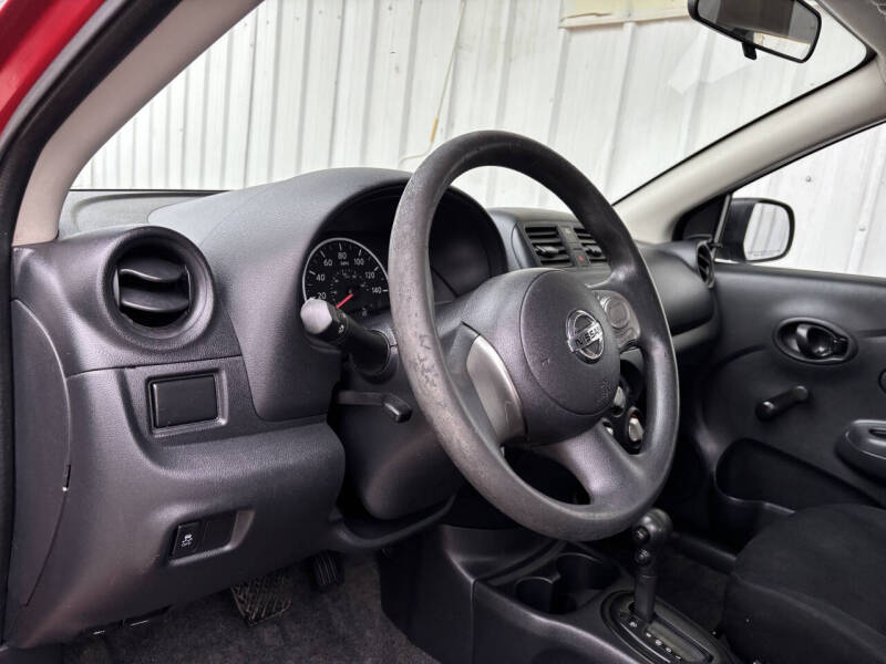 2014 Nissan Versa 1.6 S Plus