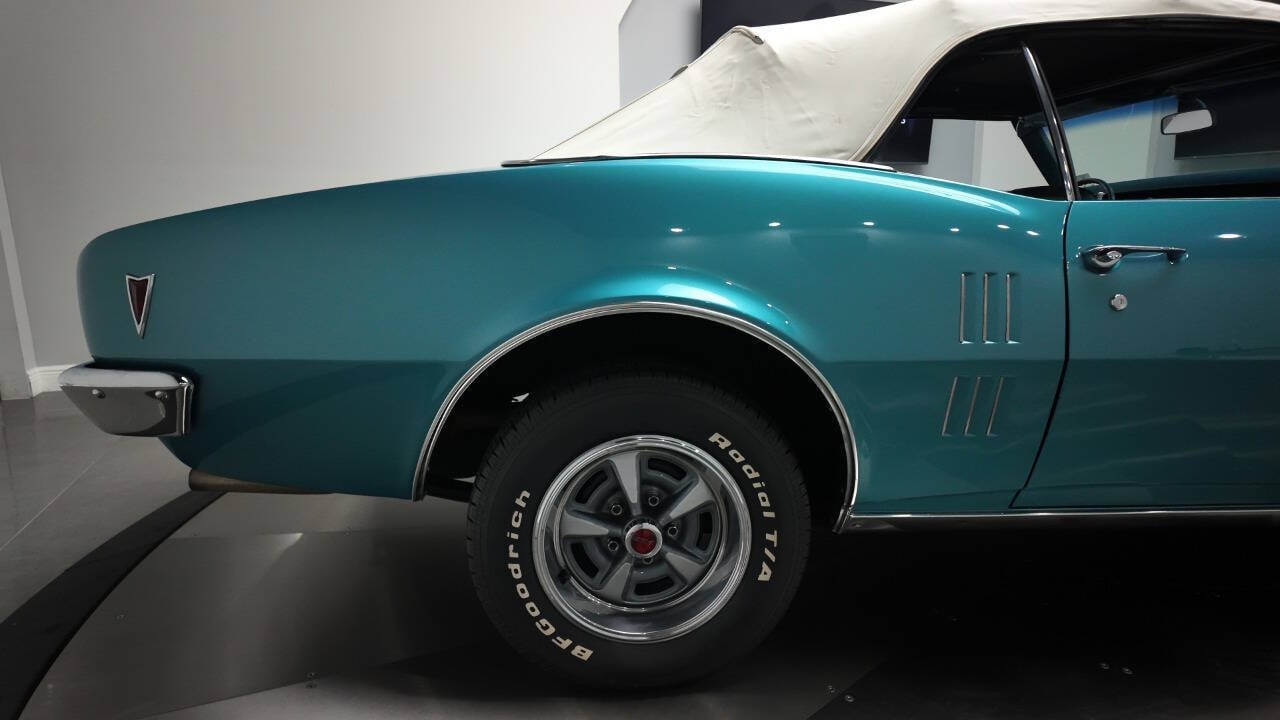 1968 Pontiac Firebird 31