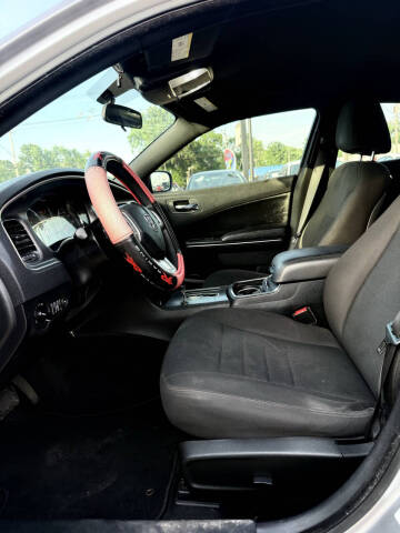 2013 Dodge Charger SE
