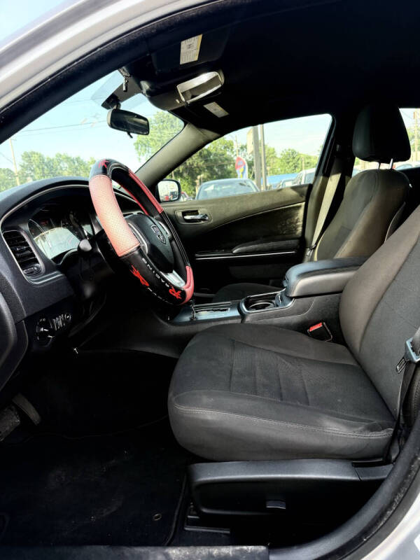 2013 Dodge Charger SE