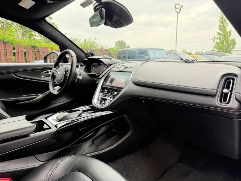 2021 Aston Martin DBX
